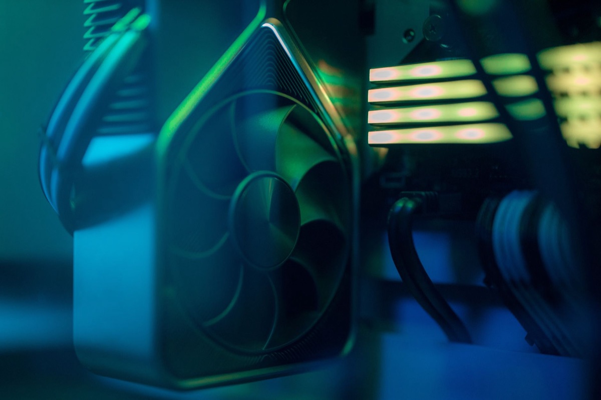 Portada del magazine PC Gamer con diseño moderno