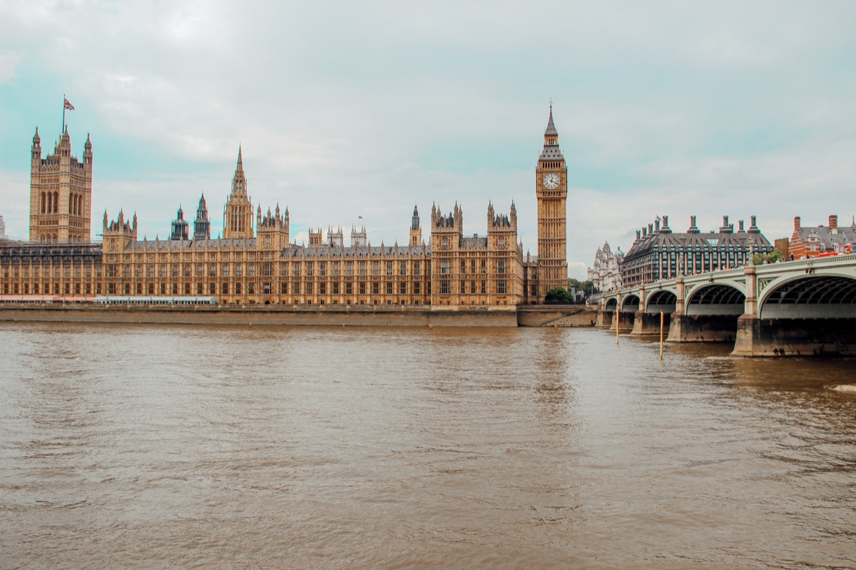 El Palacio de Westminster y el Big Ben en Londres.